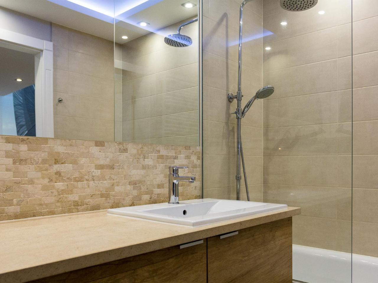 Euro Apartments Szafarnia Delux Gdansk Bagian luar foto